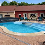 La Du Fresneaux Bed & Breakfast