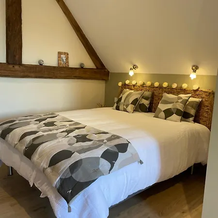 La Du Fresneaux Bed and Breakfast