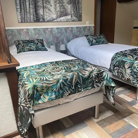 La Du Fresneaux Bed & Breakfast *