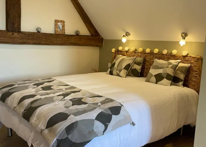 La Du Fresneaux Bed and breakfast